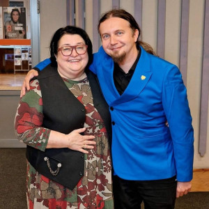 Zdjęcie Sejmowa sala pękała w szwach. Owacje na stojąco, flagi, łzy wzruszenia. Wszystko za sprawą śląskiego spektaklu
