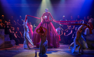 Zdjęcie Opera w złotych szelkach