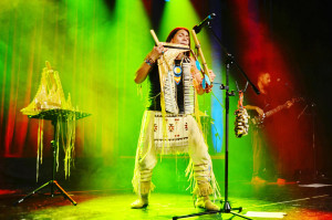 Zdjęcie Wulkan energii – Leo Rojas w Żorach i „Wędrówka dźwięku”