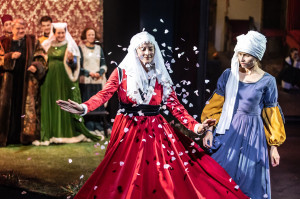 Zdjęcie Ten koniec świata nikogo nie pozostawia obojętnym 