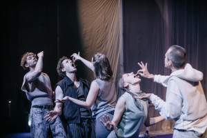 Zdjęcie Kto stworzył człowieka?