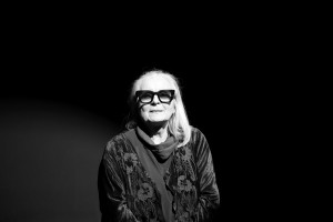 Zdjęcie Warszawa. Zmarła Magda Umer, piosenkarka, wykonawczyni poezji śpiewanej