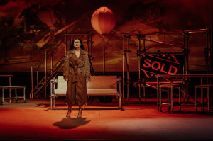 Zdjęcie Spektakl, który zaczyna oddychać zbyt późno