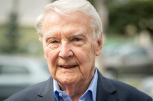 Zdjęcie Bydgoszcz. Trzecia rocznica śmierci Leonarda Pietraszaka. Mieszkańcy pamiętają o wybitnym aktorze