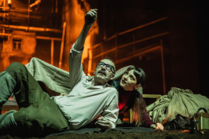 Zdjęcie W jego życiu prawdziwe są tylko kobiety i jakby niewiele więcej