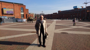 Zdjęcie Łódź. Tablica upamiętniająca Mieczysława Michalskiego zawiśnie na ścianie Kantoru Sztuki