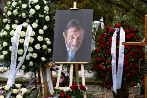 Zdjęcie Warszawa. Edward Linde-Lubaszenko spoczął na Powązkach