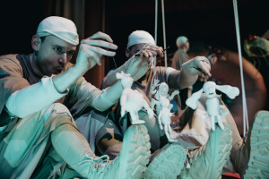 Zdjęcie Magia przygody i fascynująca podróż po bliskich i obcych krainach