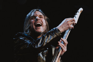 Zdjęcie Kurt Cobain na deskach Teatru Miejskiego w Gdyni. „Moje marzenie się spełniło"