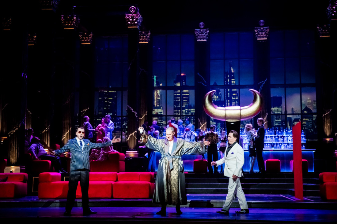 Zdjęcie Pożegnanie w trakcie komedii