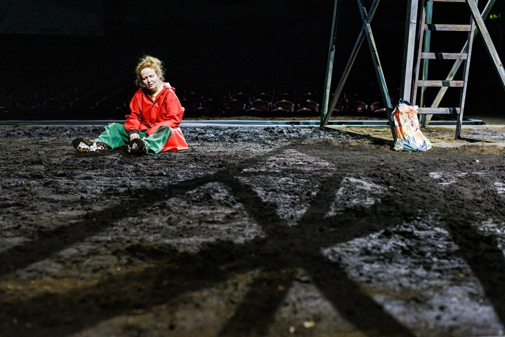 Zdjęcie Loża: Prowadź swój pług przez kości umarłych