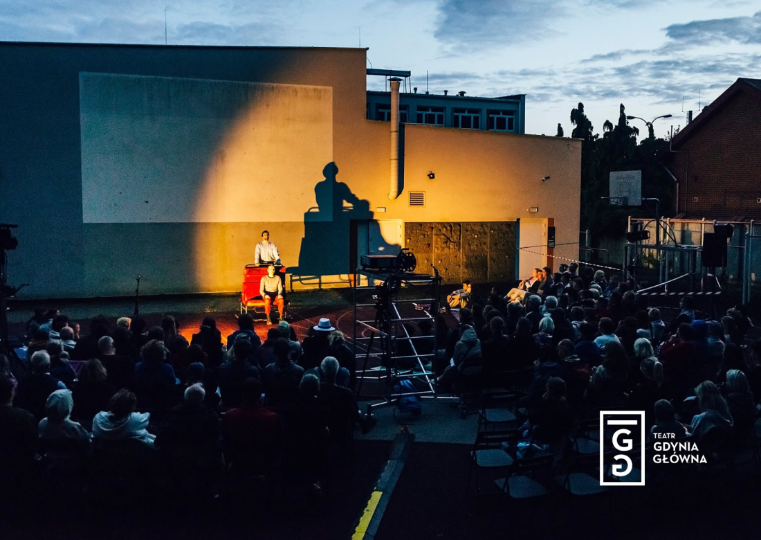 Zdjęcie Gdynia. Teatr na podwórkach i placach. Festiwal „Pociąg do Miasta” – w sierpniu