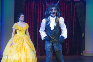 Zdjęcie W Płockim Towarzystwie Przyjaciół Teatru o musicalu „Piękna i Bestia". Gośćmi Rybicka i Matwiejczyk