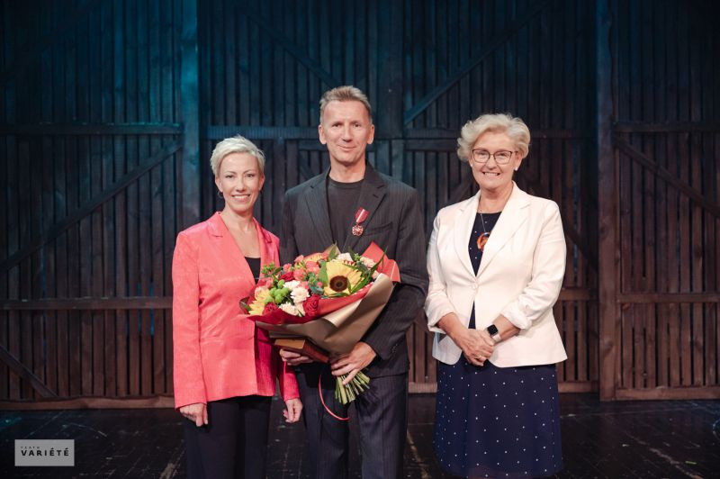 Zdjęcie Kraków. Jakub Szydłowski odznaczony Brązowym Medalem "Zasłużony Kulturze Gloria Artis"