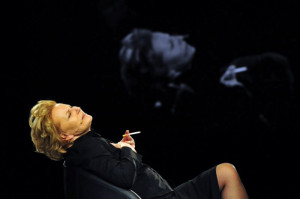 Zdjęcie Okiem Obserwatora: Biała bluzka